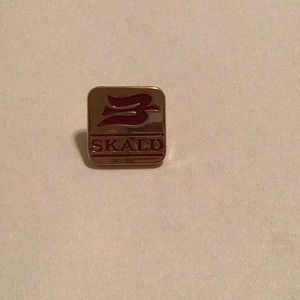 SKALD  Lapel Pin Gold Tone /Red. Pin